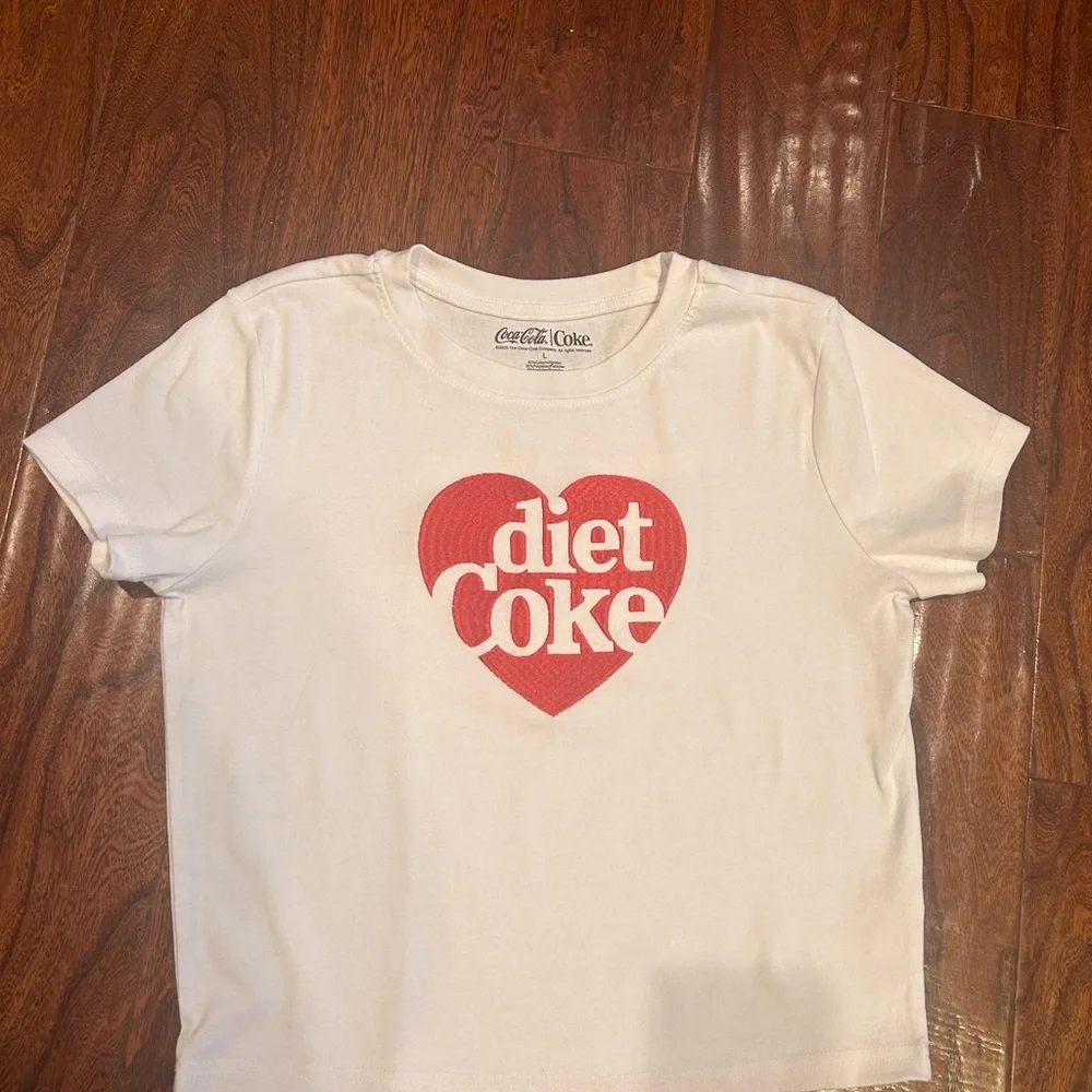Diet Coke printed graphic Women's casual chic White crop cozy T-Shirt Large Y2K - Picture 2 of 3